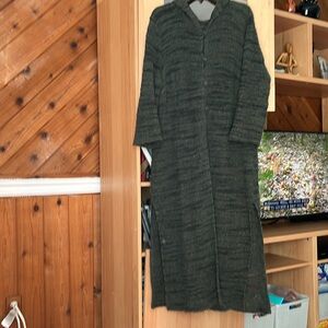 Green long sweater, size XL
